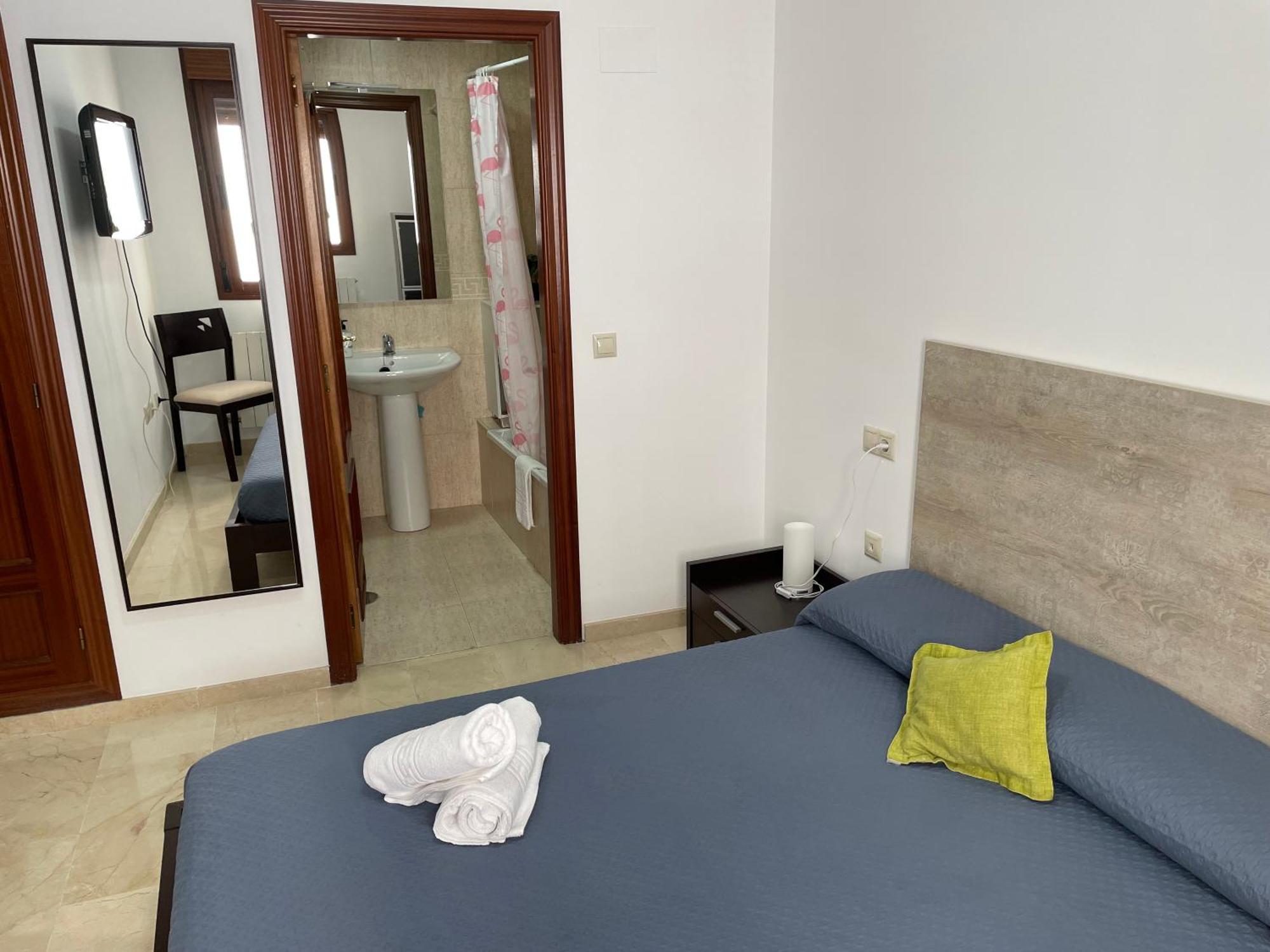 Апартаменты Piso Compartido Delyrent En San Ildefonso Хаэн Экстерьер фото