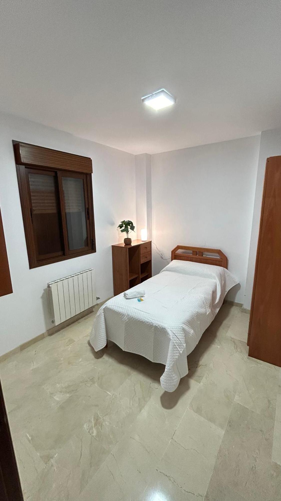 Апартаменты Piso Compartido Delyrent En San Ildefonso Хаэн Экстерьер фото